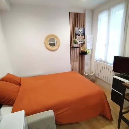 New - Private Parking Apartment *